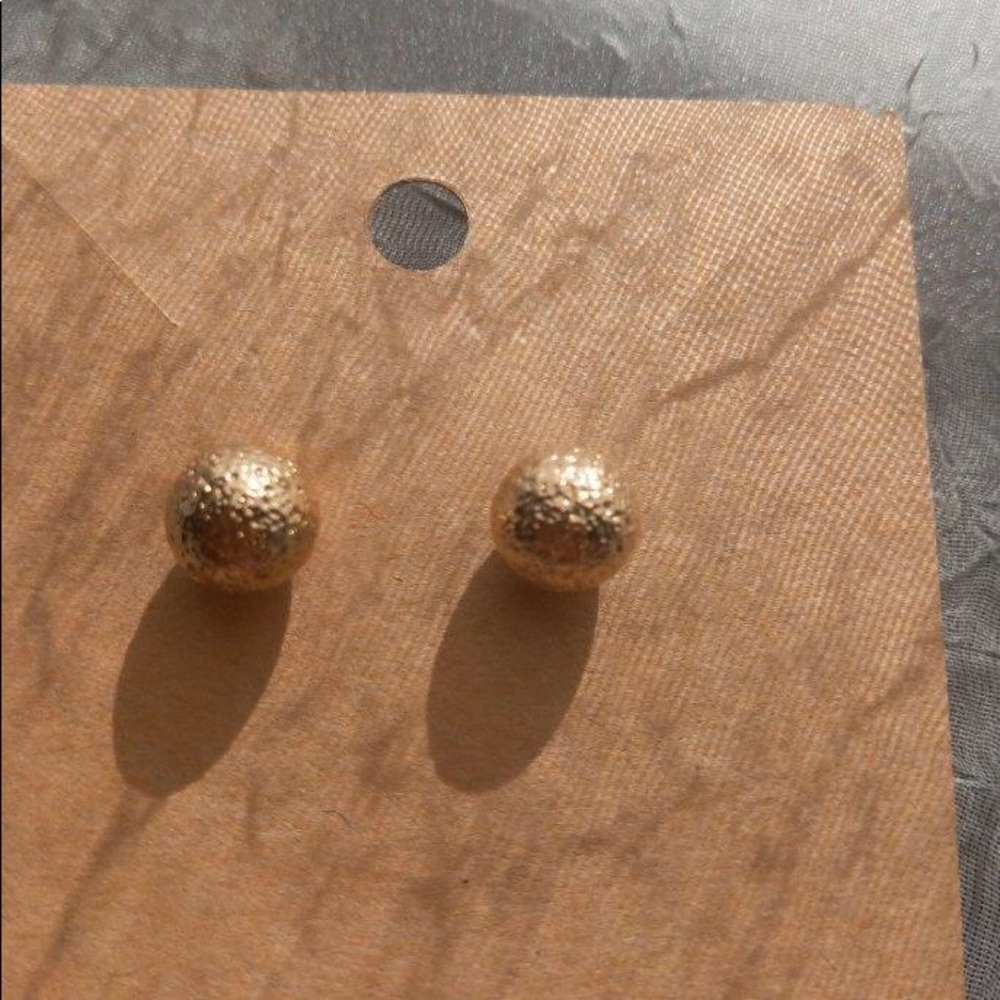 Gold earrings